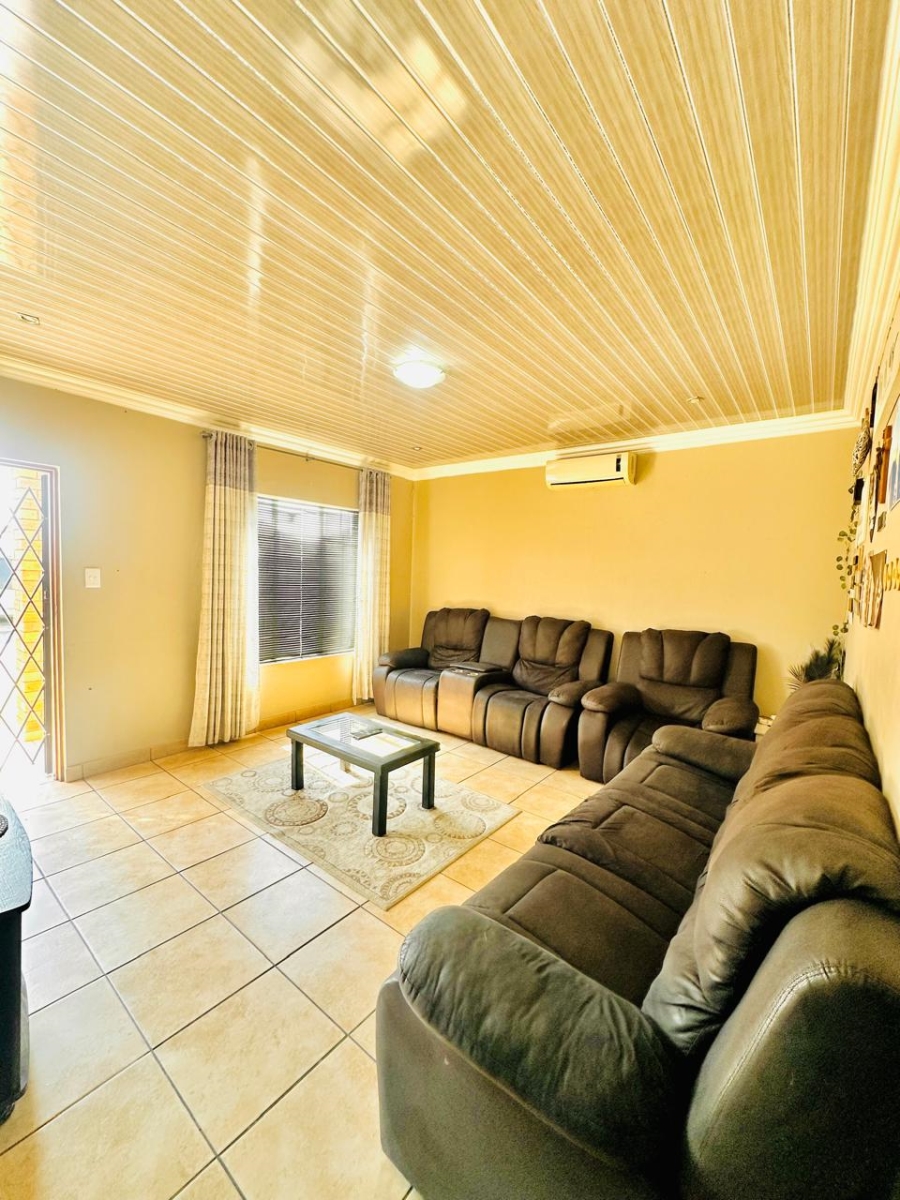 3 Bedroom Property for Sale in Waterval East North West